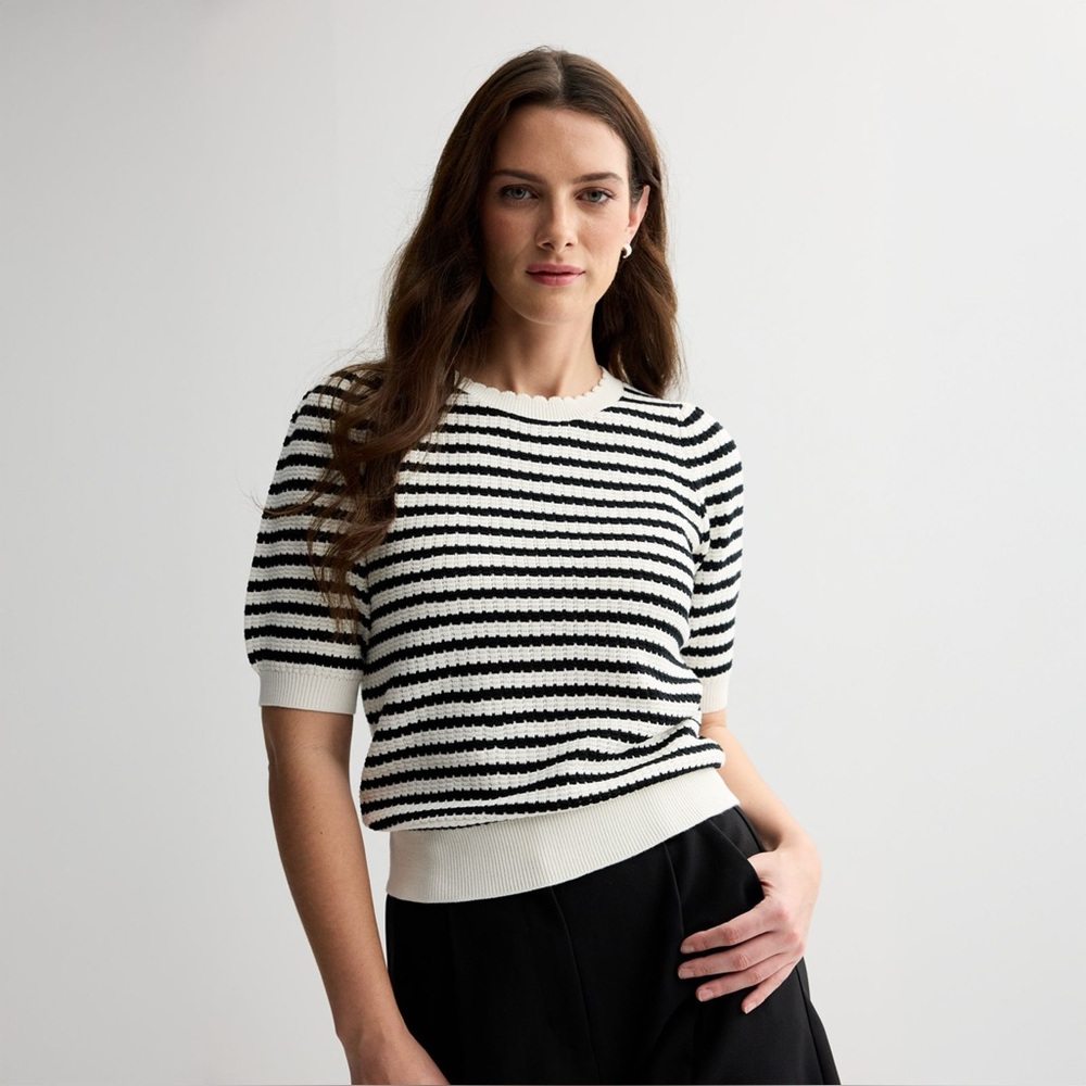 Draper James Puffed Short Sleeve Black and White Striped Sweater Sz M NWT